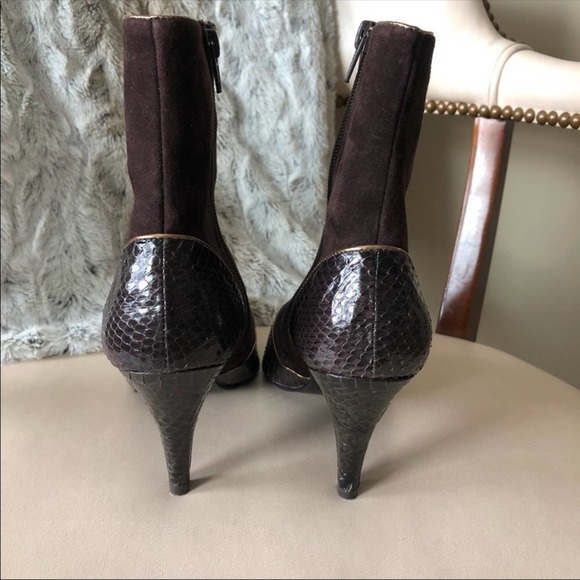 BCBGMaxAzria Chocolate Brown Suede heeled Bootie - Picture 4 of 7